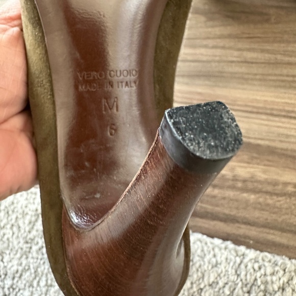 Marc Jacobs Green Suede Mary Jane  Pumps with Ankle Strap Size  6M - Picture 8 of 8